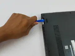 Как снять крышку ноутбука