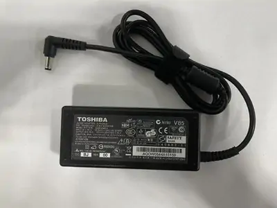 Блок питания 65W для ноутбука Toshiba Mini NB305 с сетевым кабелем