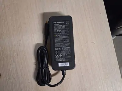 Блок питания для электросамоката Ninebot Segway ES1, ES2, ES4, miniLITE, Xiaomi M365, Pro, 1S, 7.9x5.5мм с иглой, 71W (42V, 1.7A) ORG