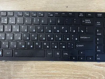 Клавиатура для ноутбука Toshiba Qosmio P750 чёрная, рамка чёрная